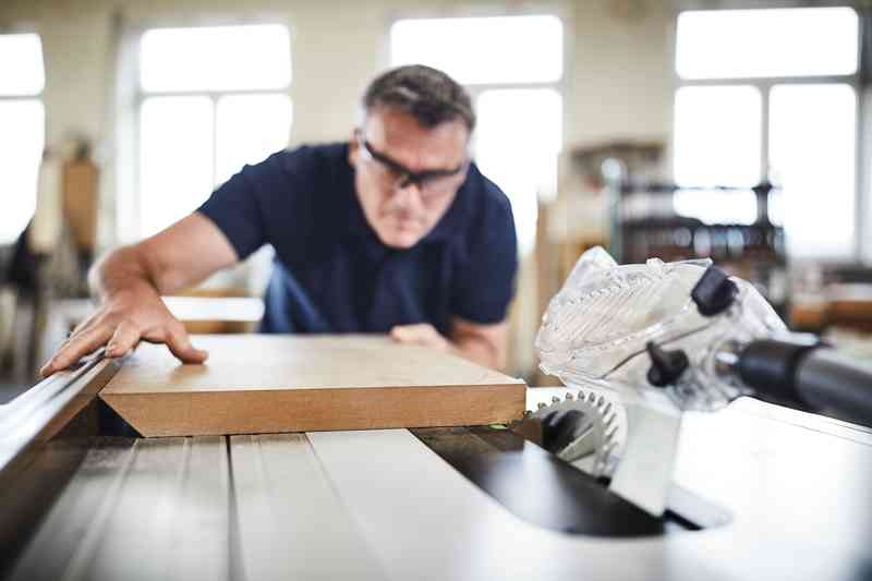 Festool 575781 TKS 80 EBS stolna kružna pila 254 mm sa SawStop zaštitom