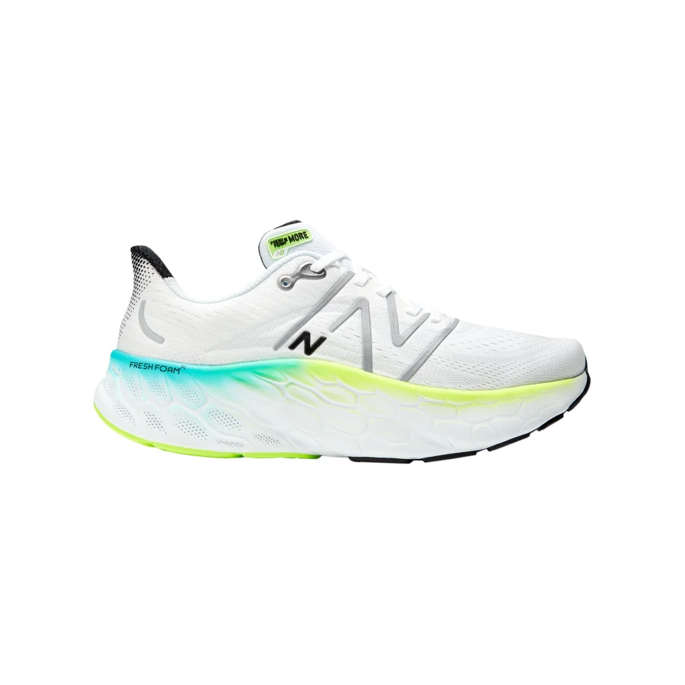 New Balance Fresh Foam X More v4 MMORWT4 / weiss