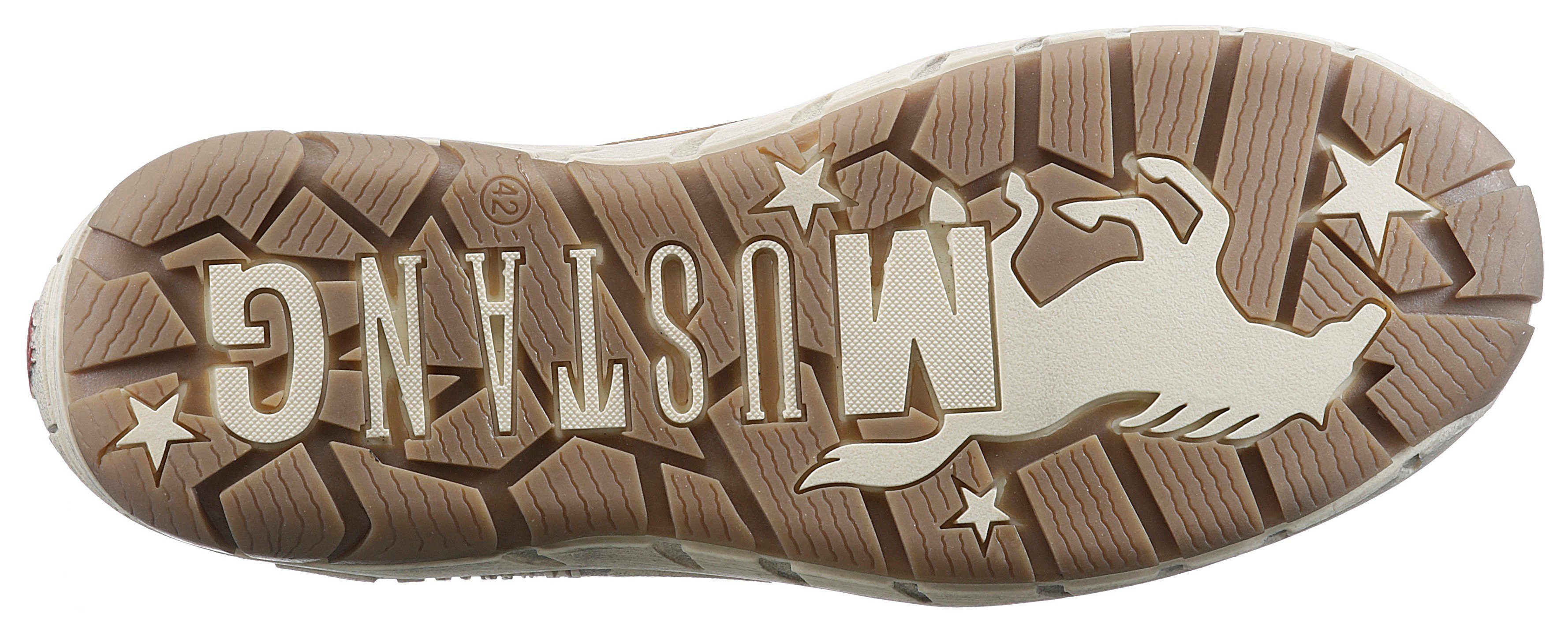 Mustang Shoes Sneaker mit seitlichem Logoschriftzug