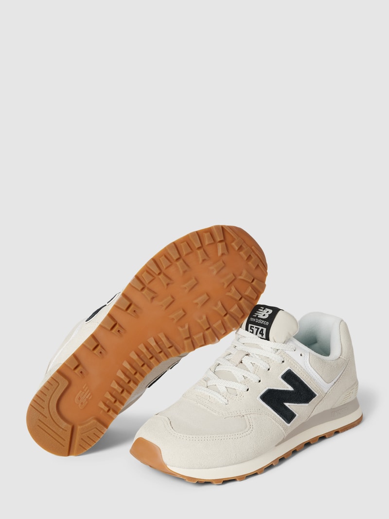 Sneaker mit Kontrastbesatz in beige