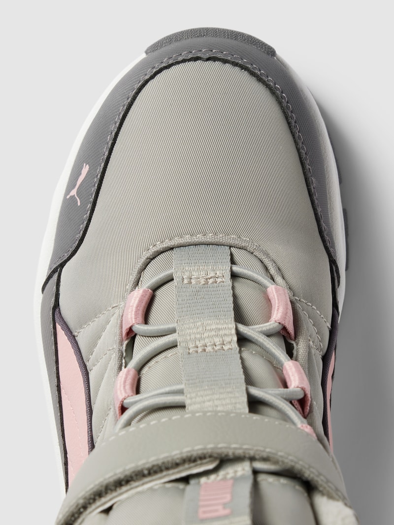 Stiefel mit Label-Detail in hellgrau
