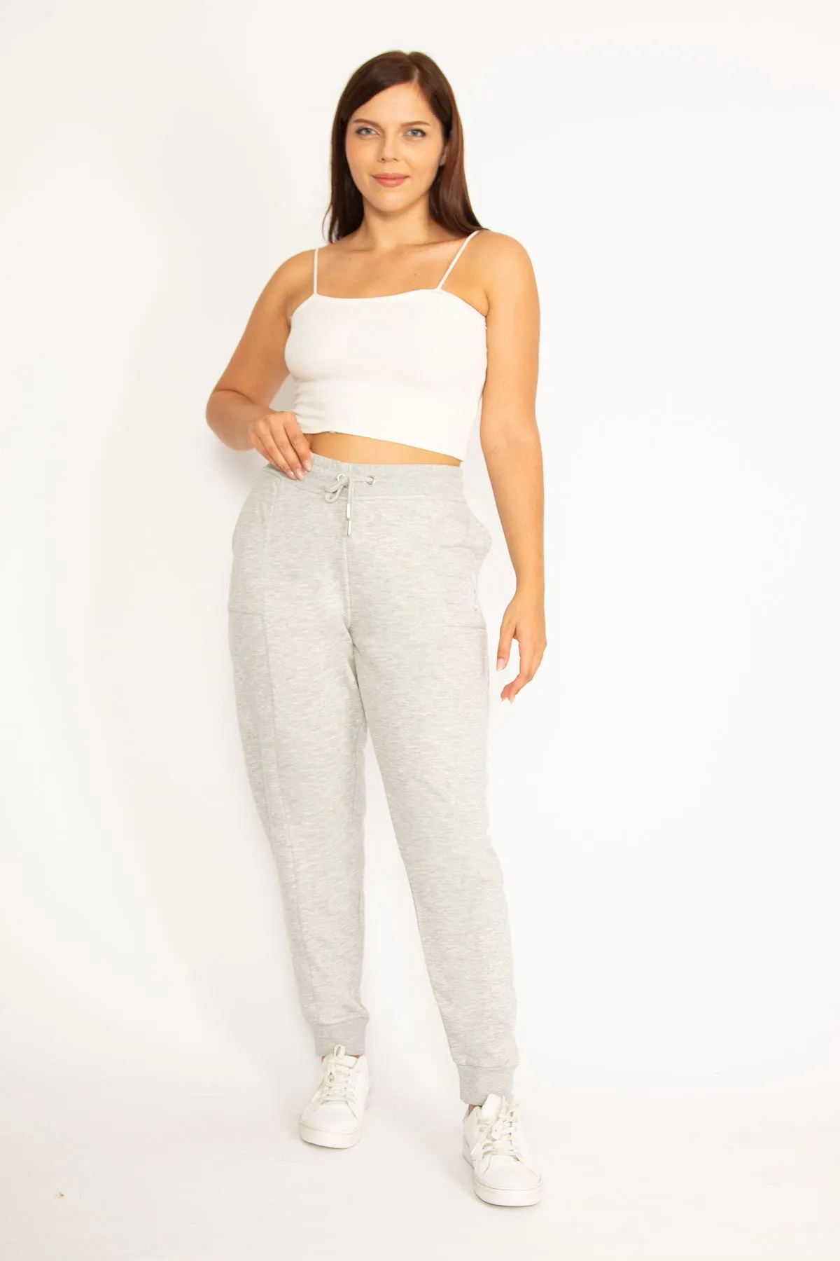 Şans  Damen-Sporthose, große Größe, graue Taschenstickerei, detaillierte gerippte Taille, elastische Taille und Schnürung, Sporthose 65n31257