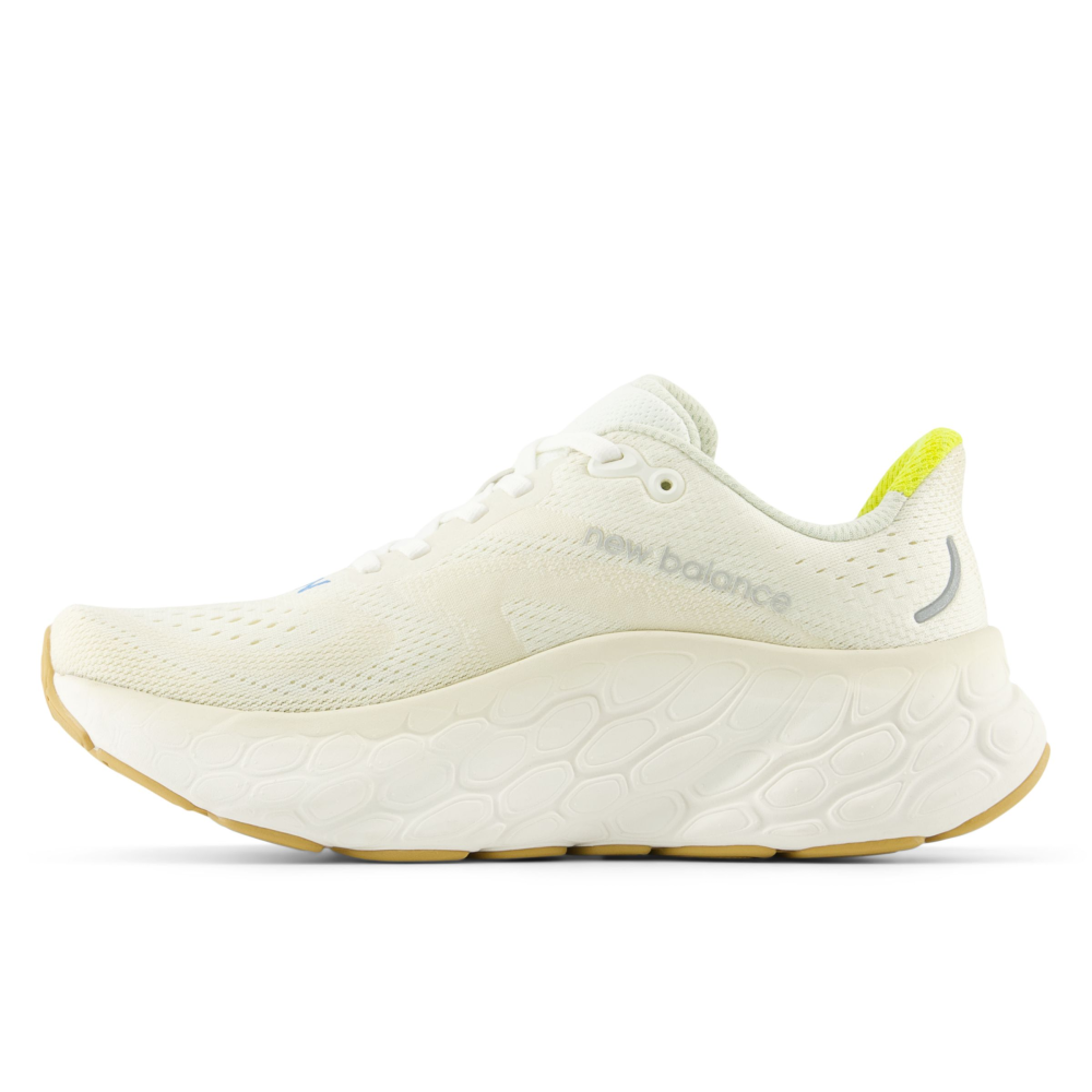 New Balance Fresh Foam X More v4 WMORCF4 / weiss