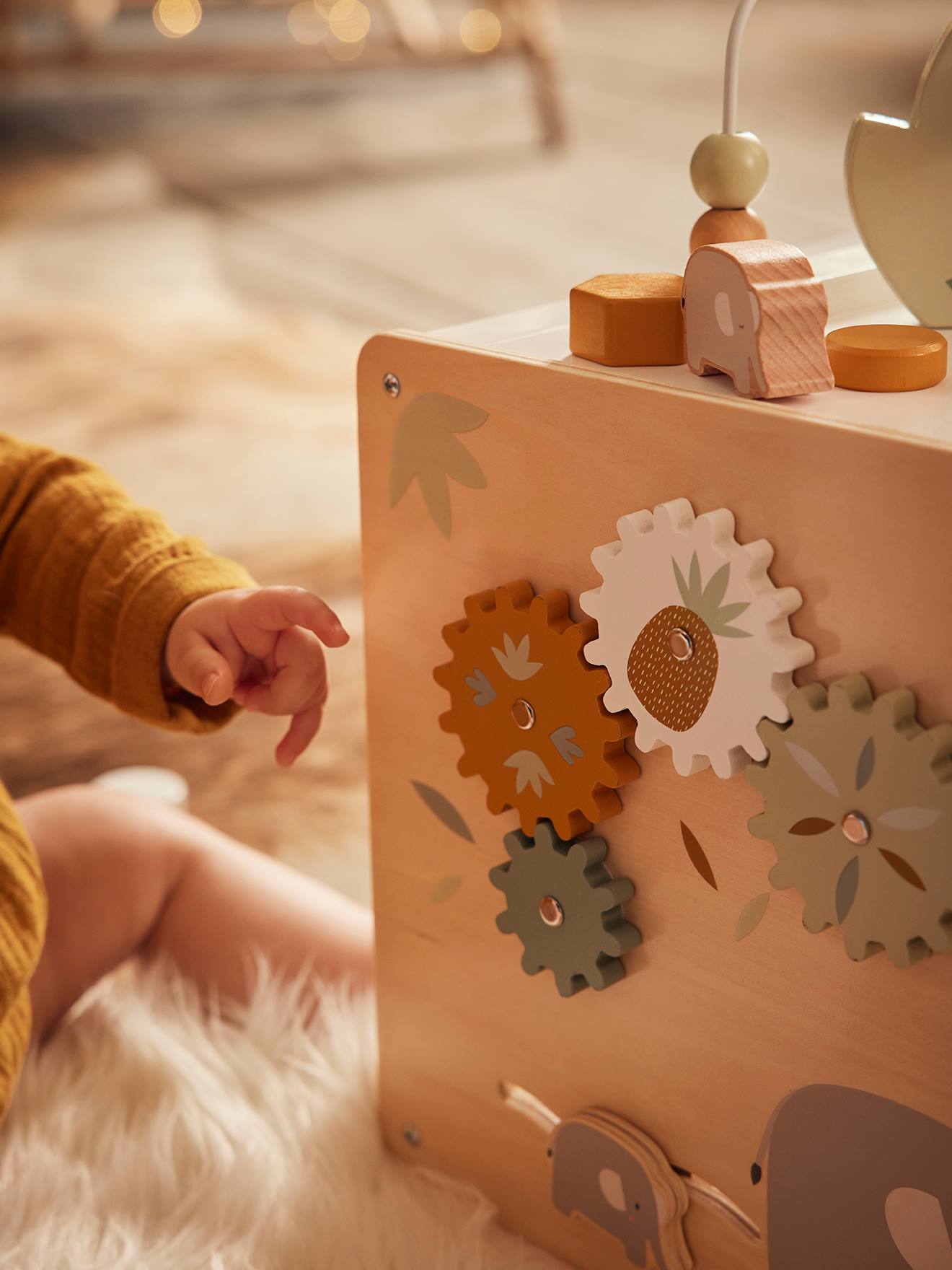 Grand cube multi-activités HANOÏ en bois FSC® multicolore