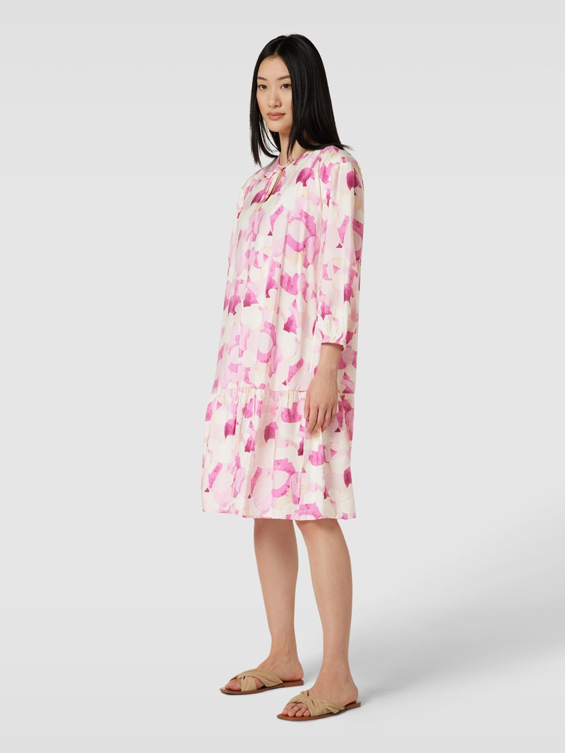 Knielanges Kleid mit Viskose-Anteil in rosa
