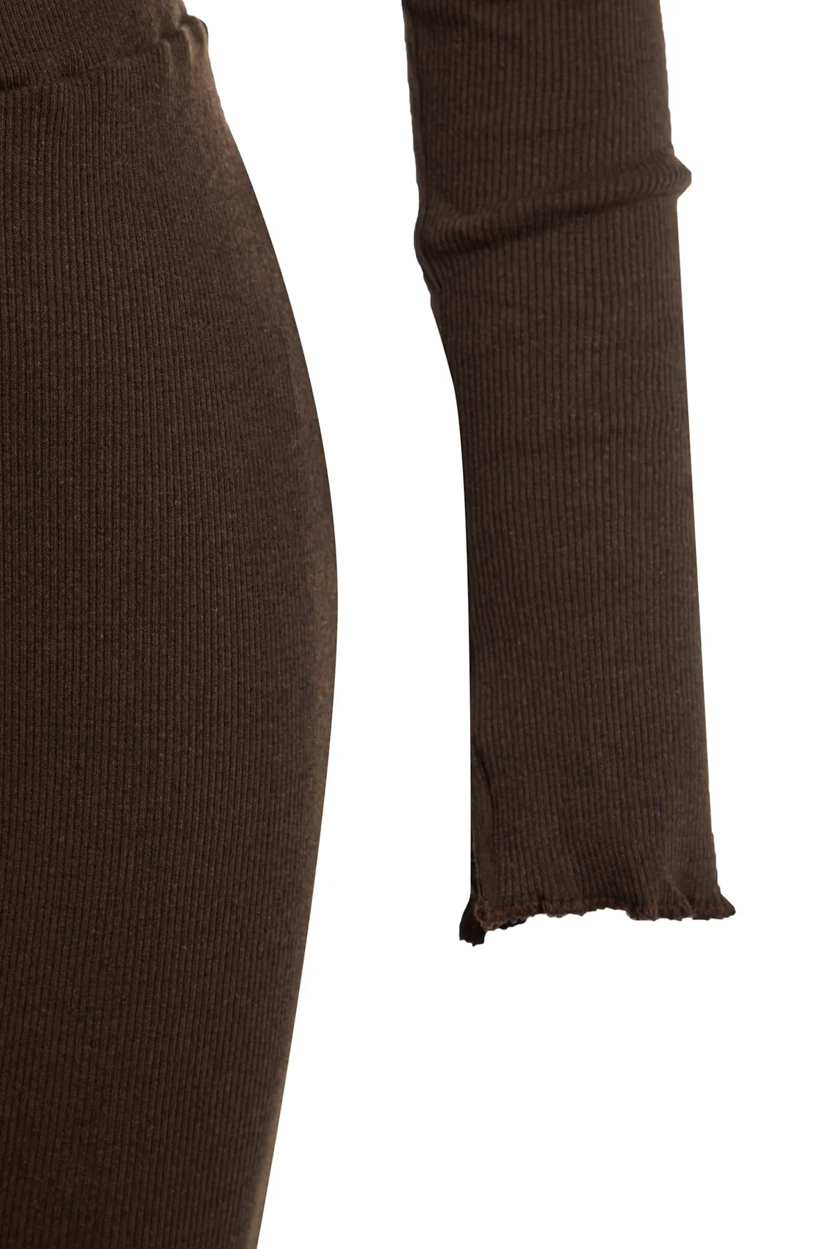 Trendyol Collection  Braunes asymmetrisches Set aus Oberteil und Unterteil aus Strick mit Kordelzug TWOAW23AU00058