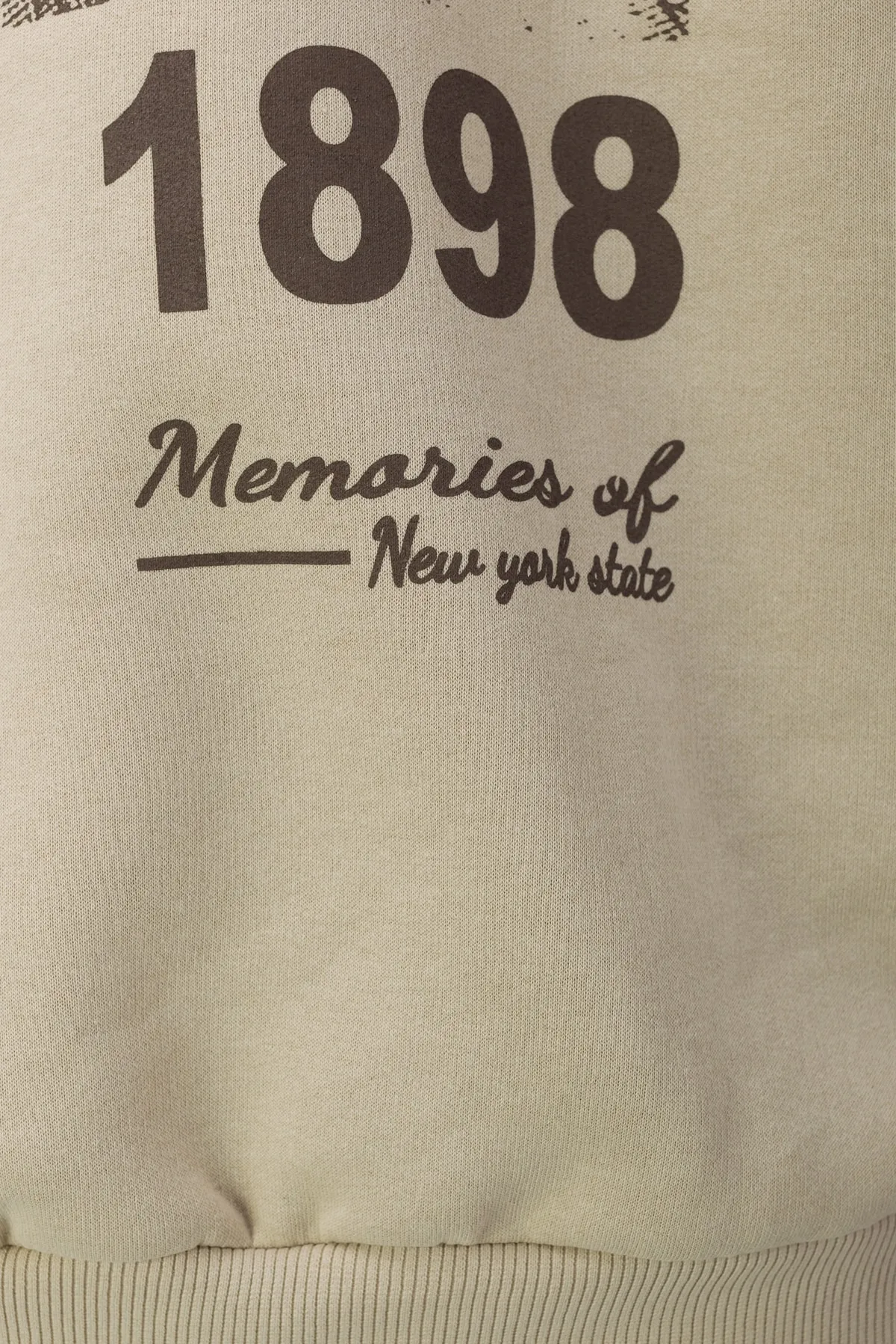 MODAGEN  Unisex Beige Brooklyn 1898 bedrucktes Oversize-Sweatshirt mit Rundhalsausschnitt