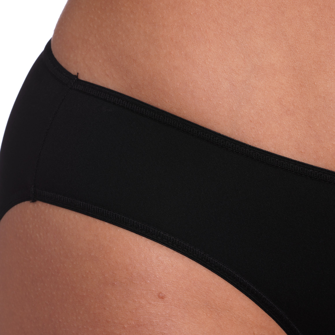 3 Damen Slips im Basic-Look