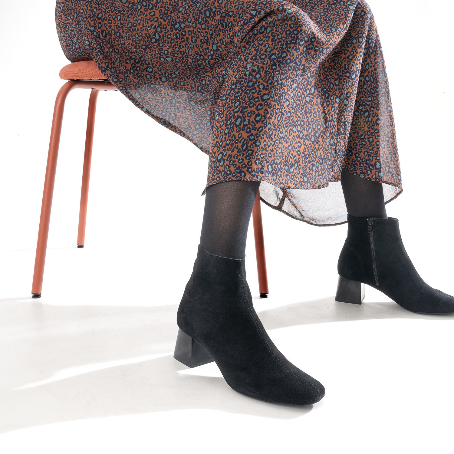 Boots noir éco-conçu en cuir velours