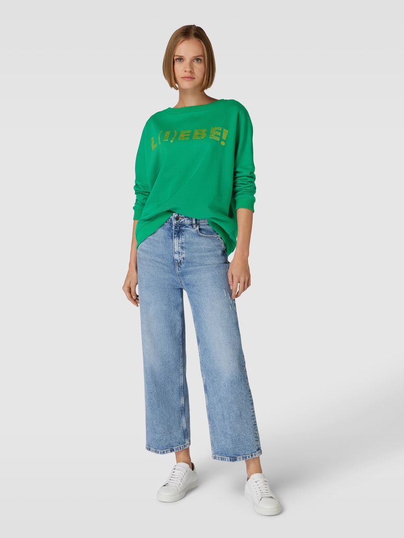 Sweatshirt mit Statement-Print Modell 'L(I)EBE!' in grün