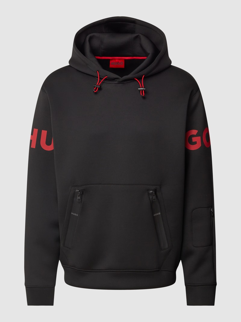 Hoodie mit Reißverschlusstasche am Arm Modell 'Diavol' in schwarz