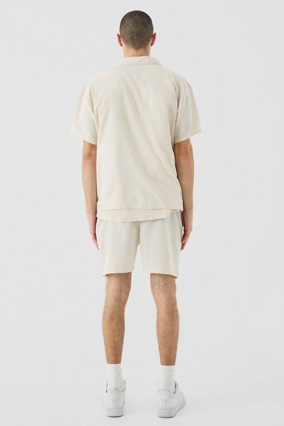 Kurzärmliges kastiges Leinen-Hemd & Shorts
