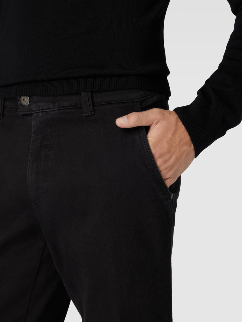 Jeans mit Gesäßtaschen Modell 'JIM' in schwarz