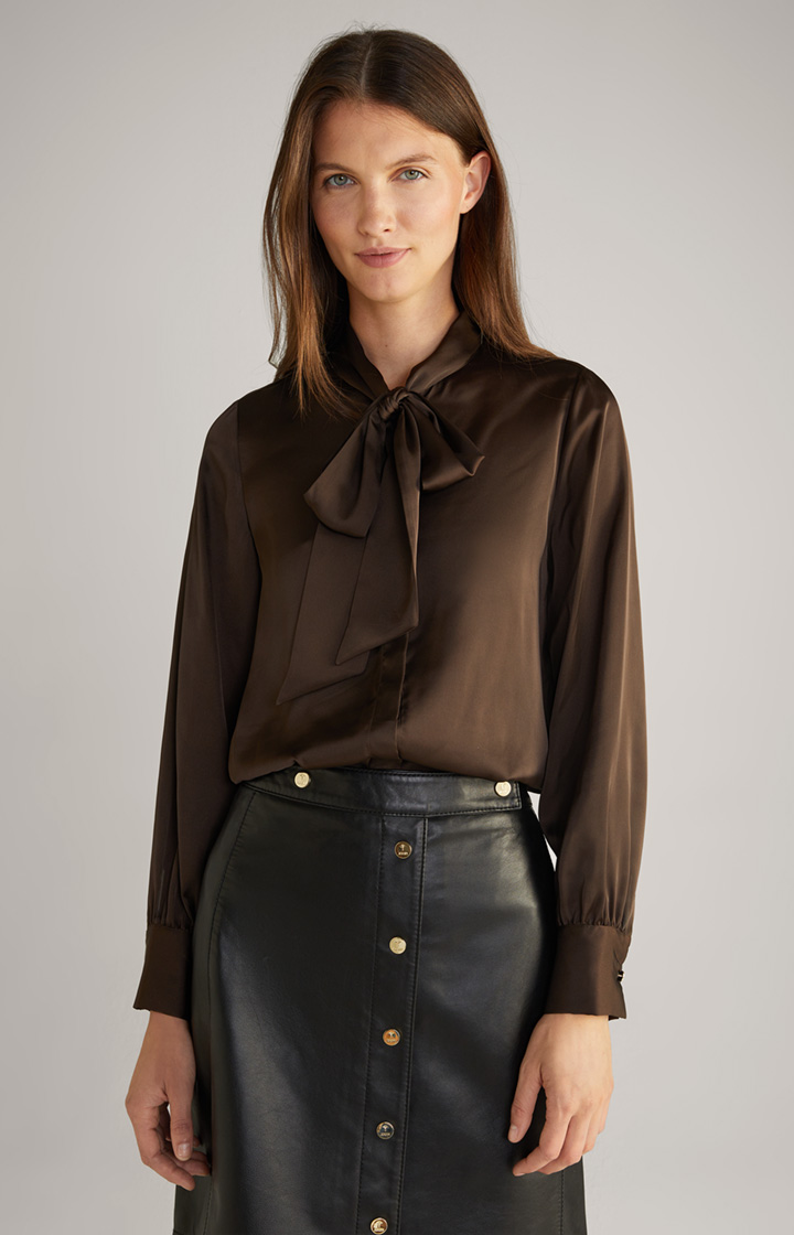 Satin-Bluse in Dunkelbraun
