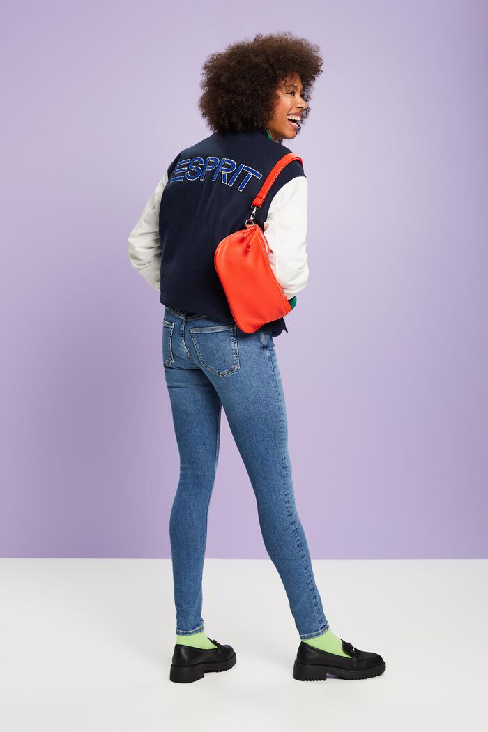 Skinny Jeans mit mittlerer Bundhöhe