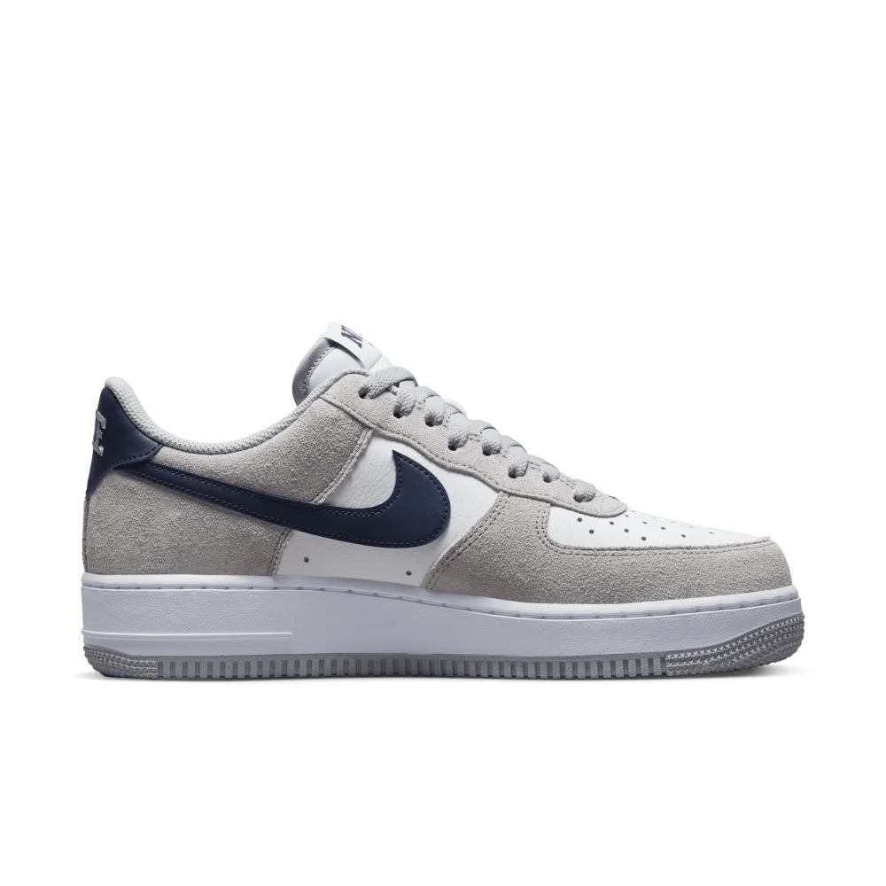 Nike Air Force 1 07 Low FD9748-001 / grau