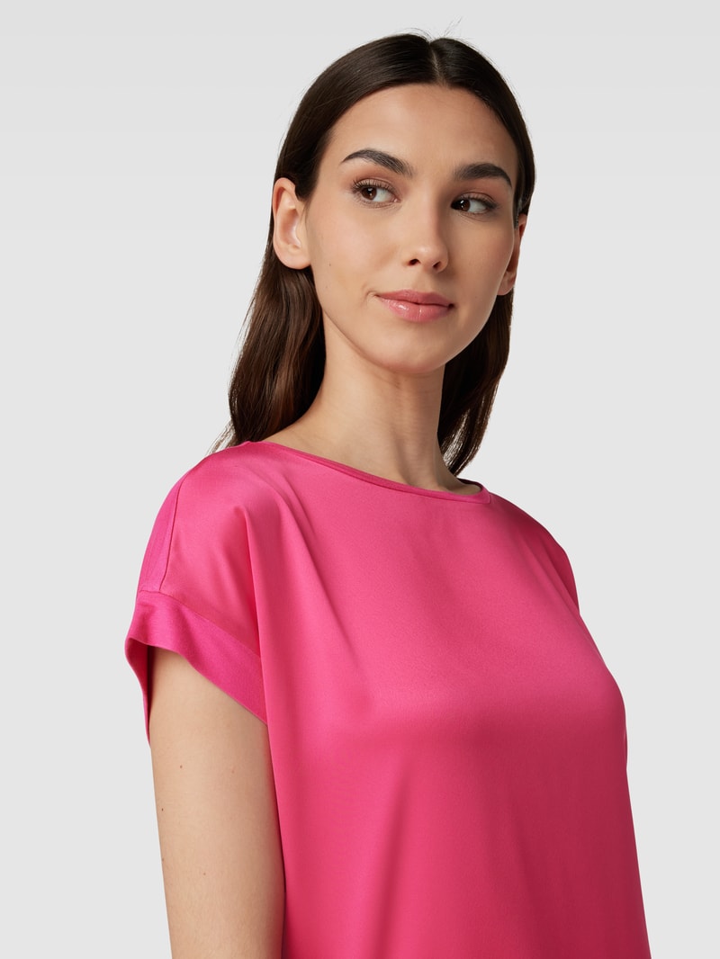 T-Shirt in Satin-Optik in pink