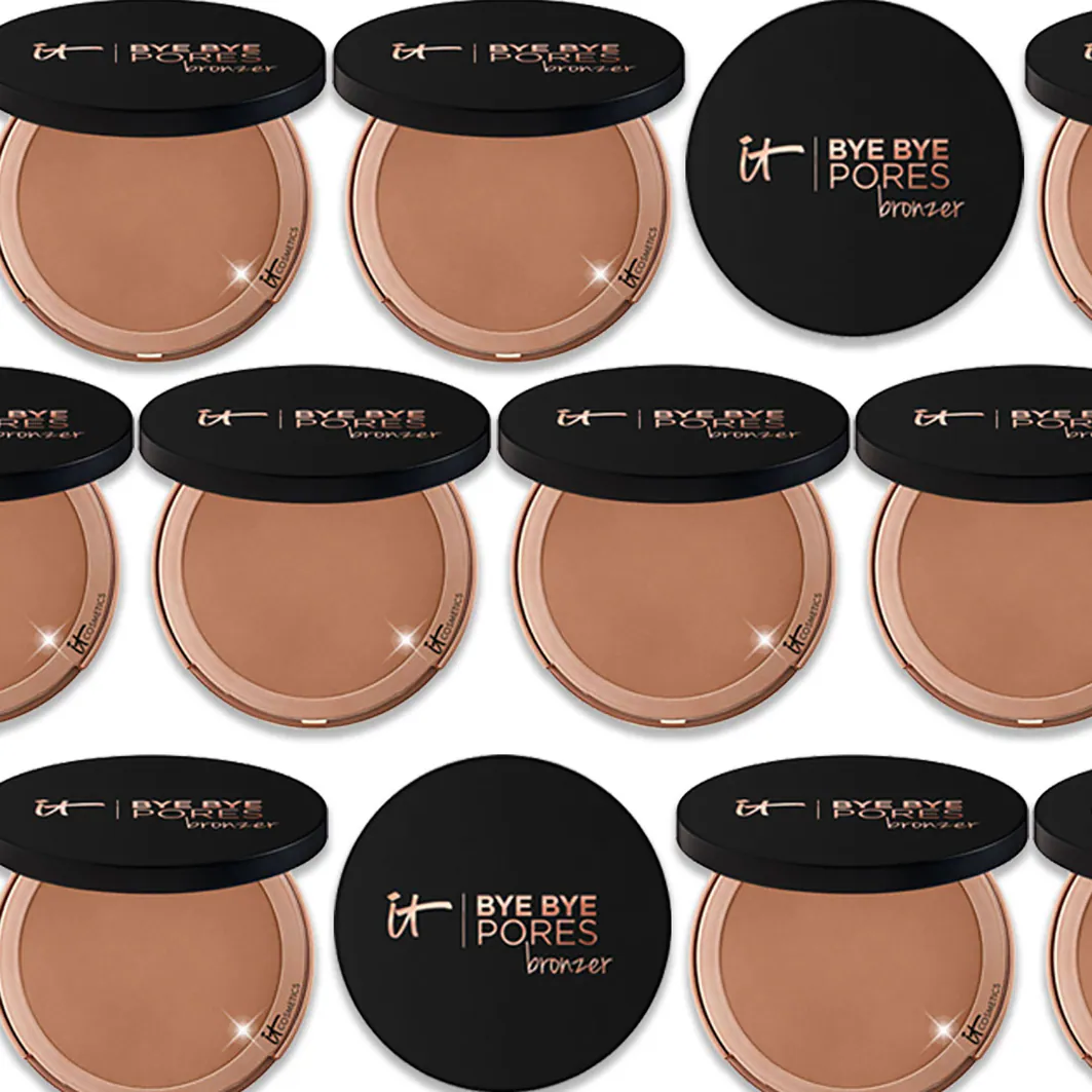 Terra abbronzante IT Cosmetics con effetto anti-pori