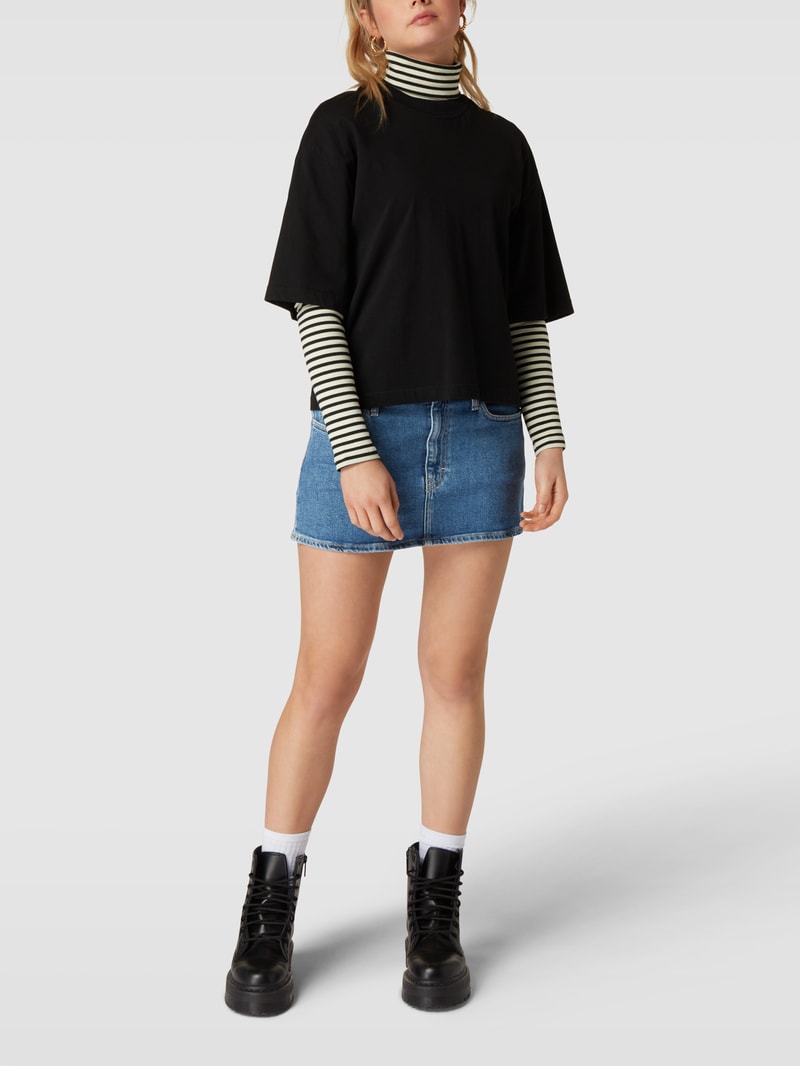 Minirock mit Label-Patch Modell 'MICRO' in jeans