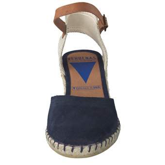 Verbenas Malena Keilsandale in blau