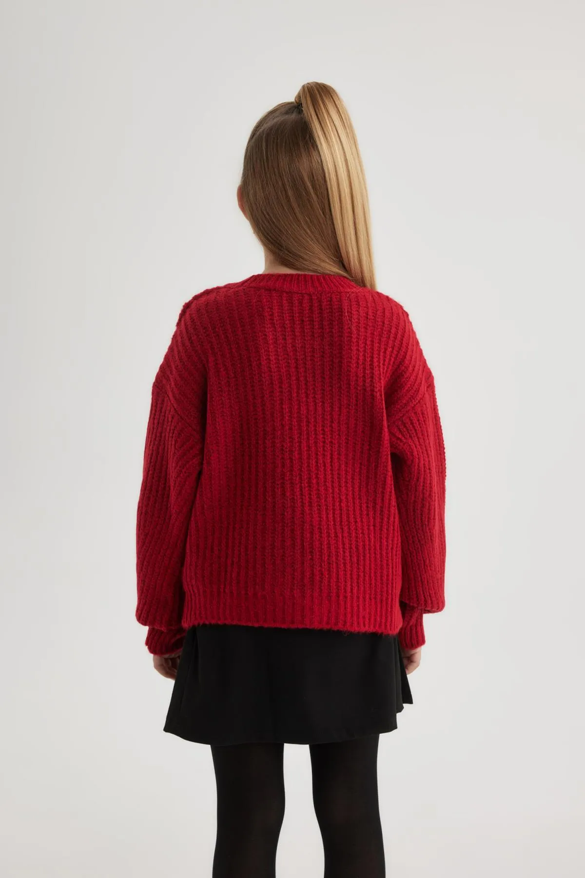 DeFacto  Mädchenpullover mit normaler Passform und Rundhalsausschnitt