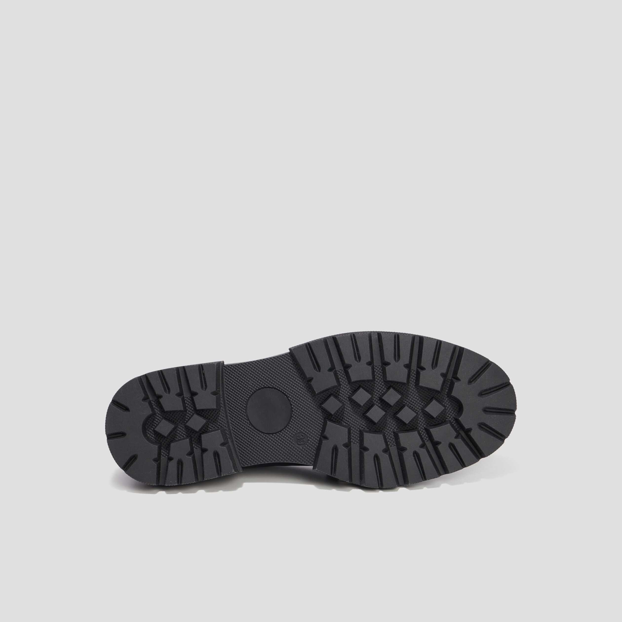 Mocassins crantés détail chaîne Liberto noir femme | La Halle