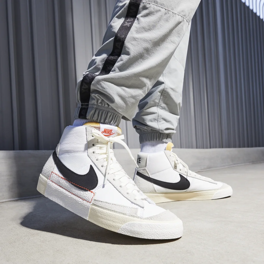 Nike Blazer Mid Pro Club 77 DQ7673-100 / weiss