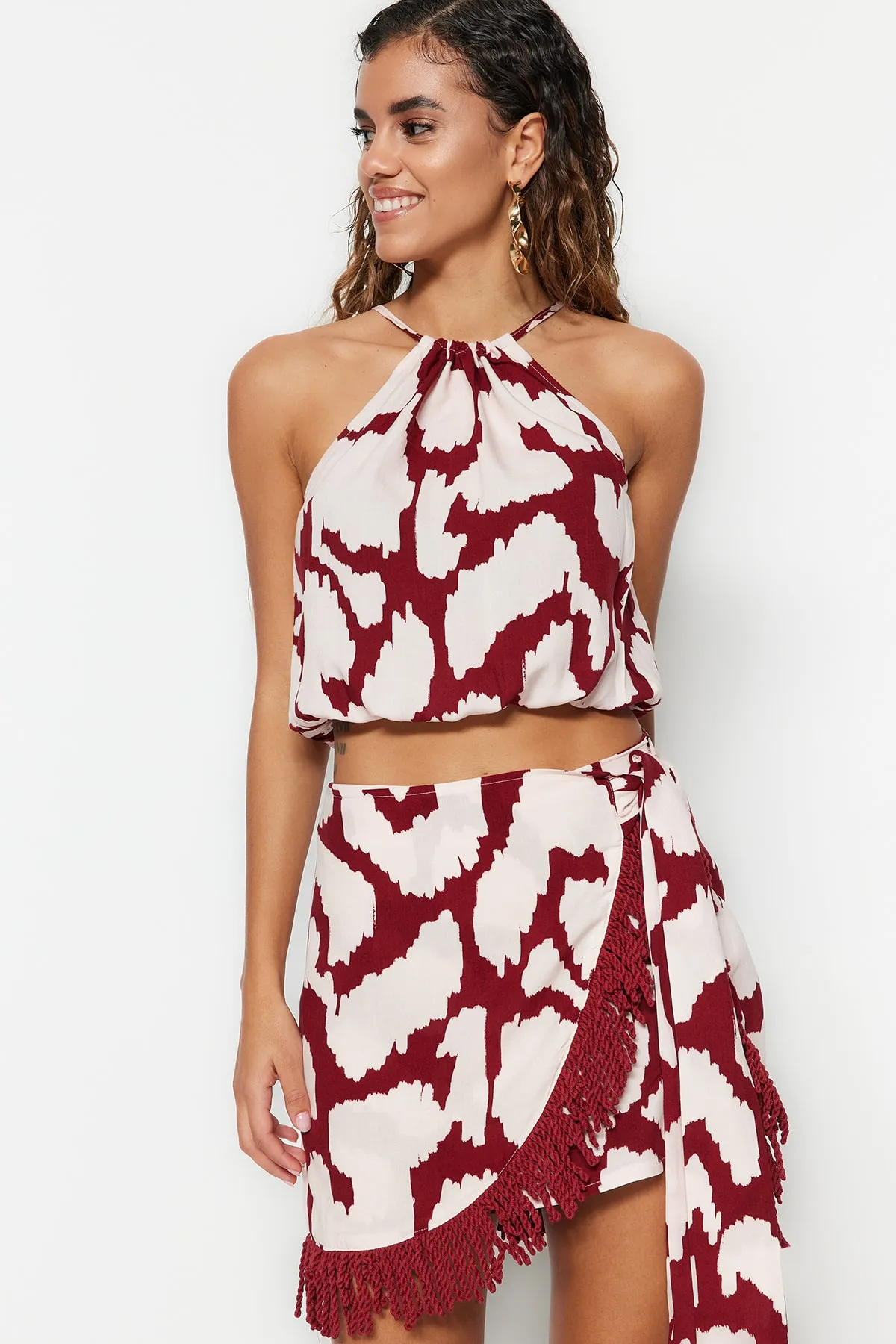 Trendyol Collection  Strick-Bluse mit Troddeln und Tiermuster, Rock-Set TBESS23AU00017