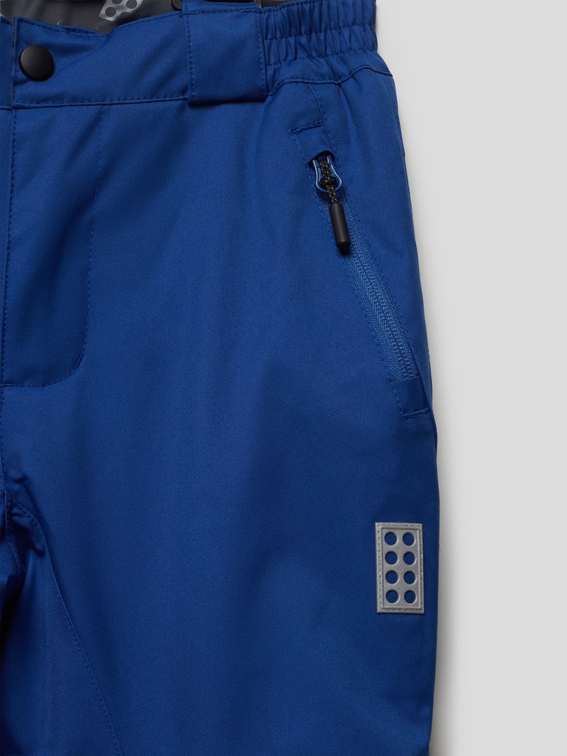 Outdoor-Hose mit Label-Detail in dunkelblau