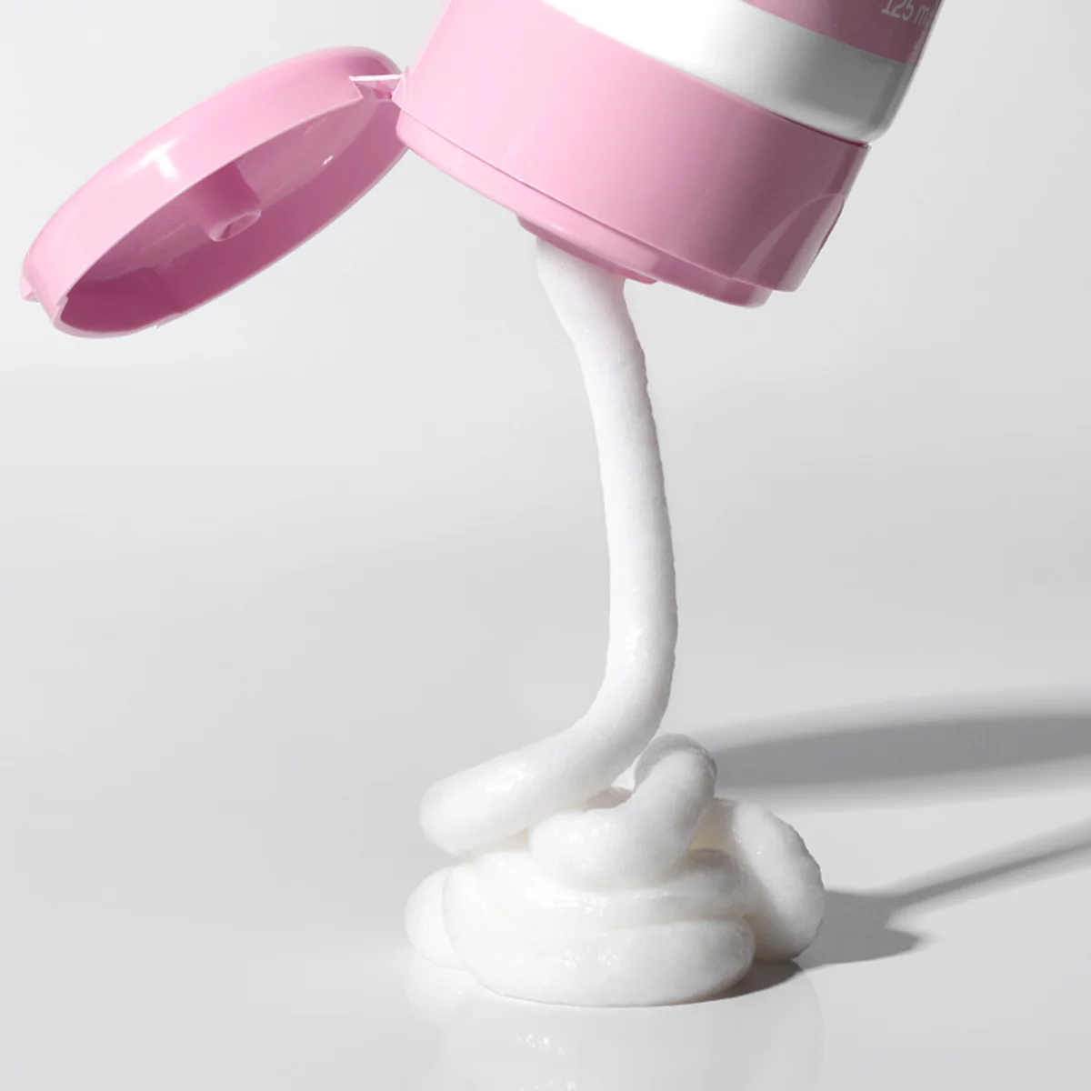 Viac jemných čistiacich prostriedkov na tvár - Čistiaca pena na tvár