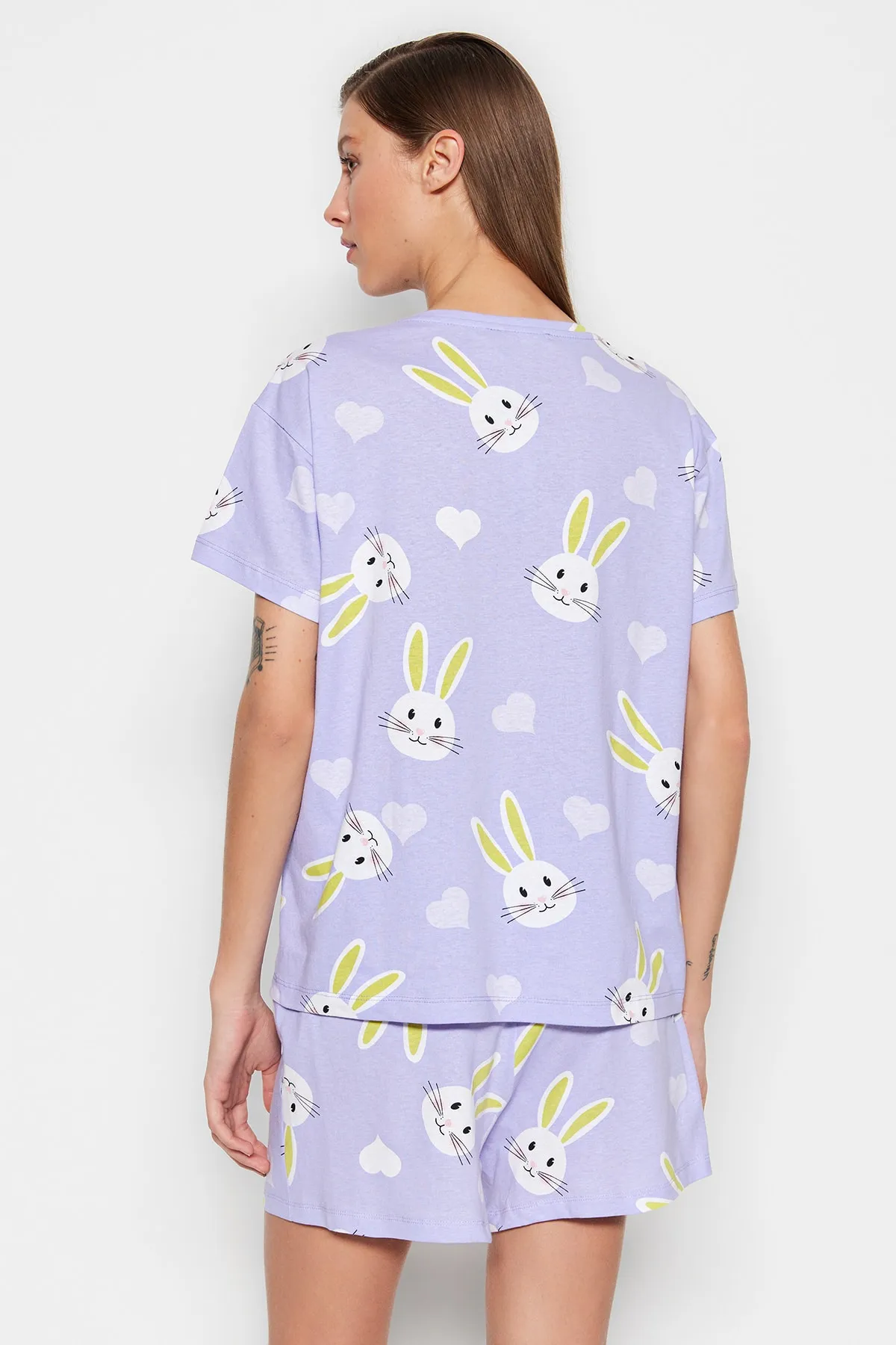 Trendyol Collection  Lila T-Shirt-Shorts aus 100 % Baumwolle mit Herz-Kaninchen-Muster und gestricktem Pyjama-Set THMSS23PT00005