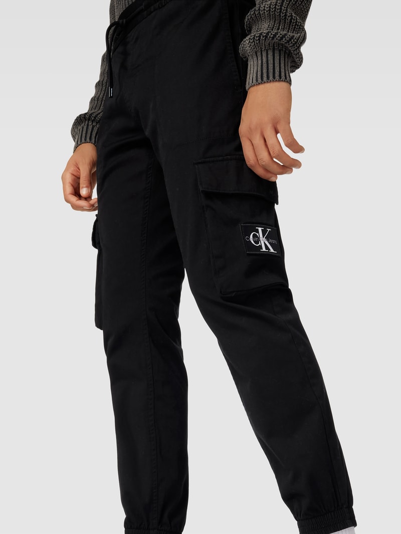 Cargohose in unifarbenem Design Modell 'WASHED' in black