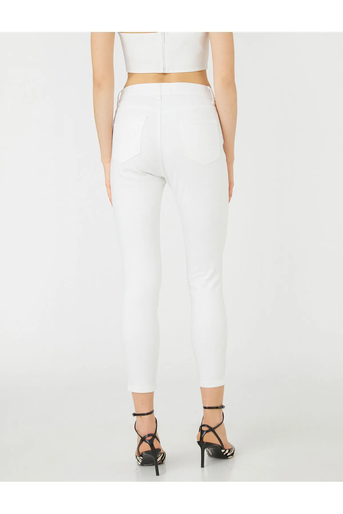 Koton  Röhrenjeans mit schmaler Passform und hoher Taille – Carmen Jean
