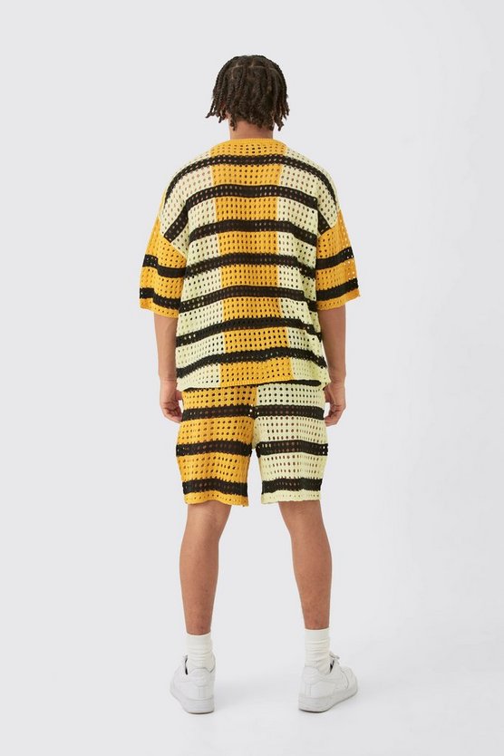 Oversize T-Shirt und Shorts mit Naht-Detail