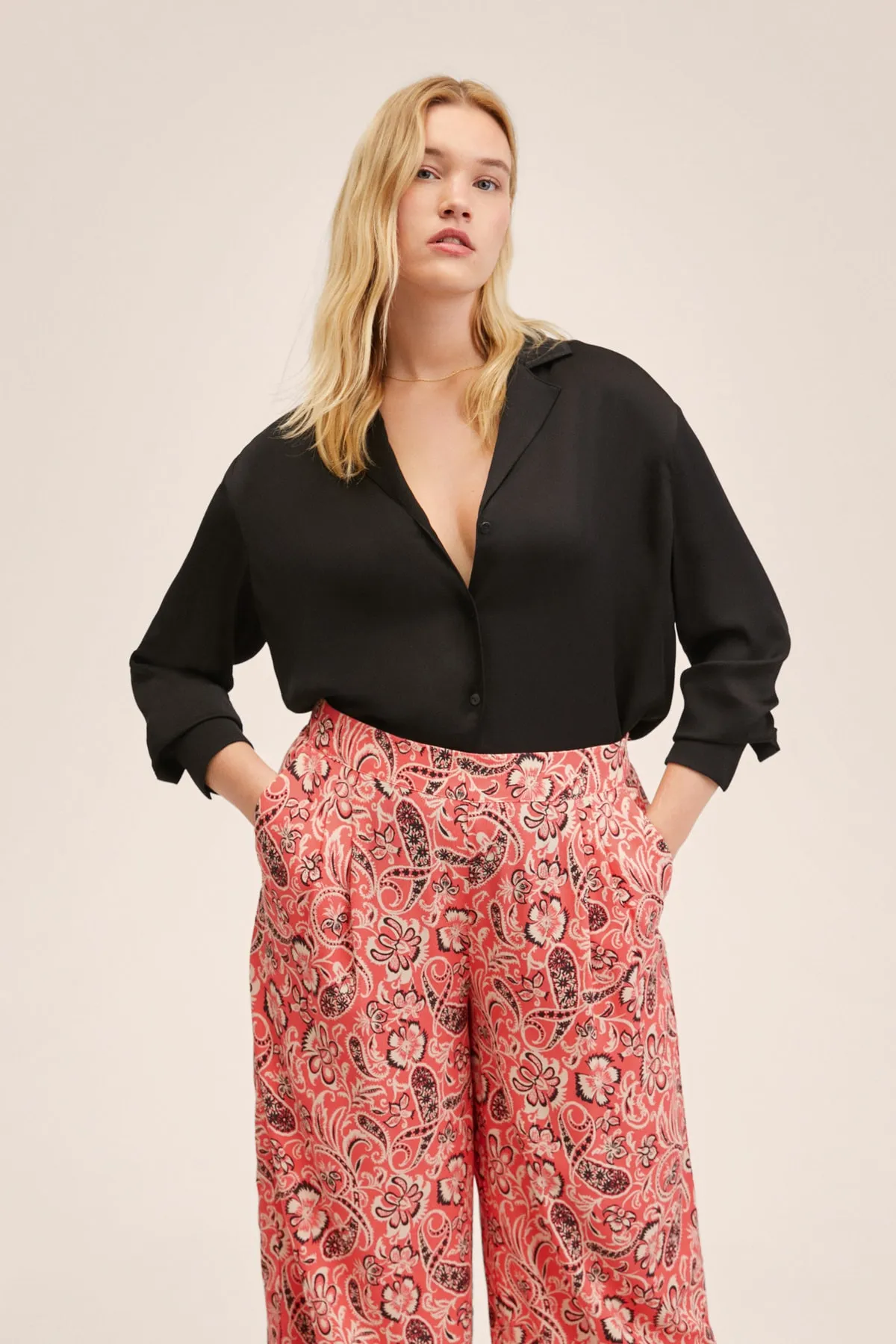 MANGO  Rote Damenhose 27008633