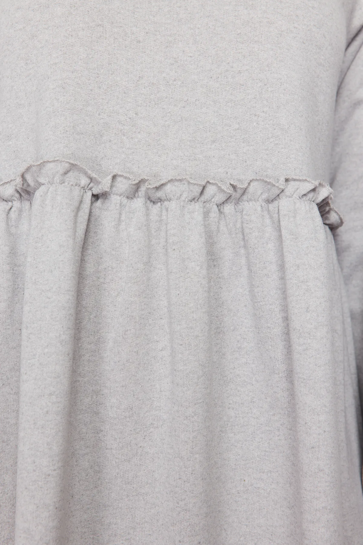 Trendyol Modest  Graues Strickkleid mit Cut-Outs TCTSS23EB00307