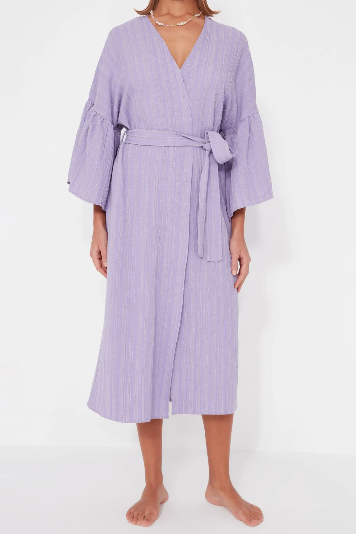 Trendyol Collection  Lilafarbener Maxi-Kimono und Kaftan aus Strick mit Volant und Gürtel TBESS23KM00028
