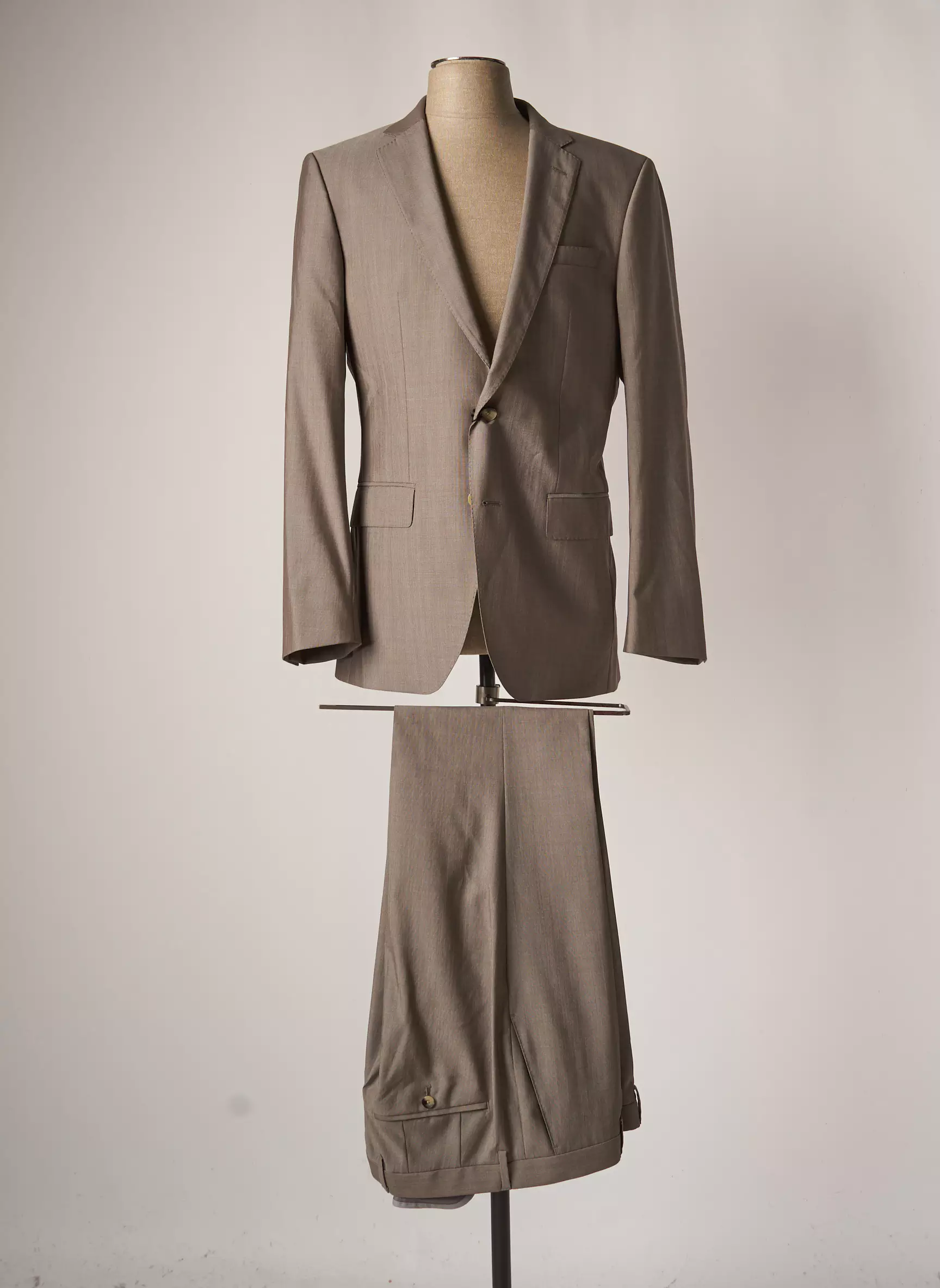 Hugo Boss Costumes Ceremonie Homme couleur marron