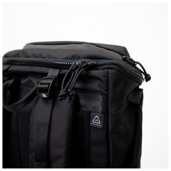 Doughnut - Dynamic Large Titan 22 - Daypack