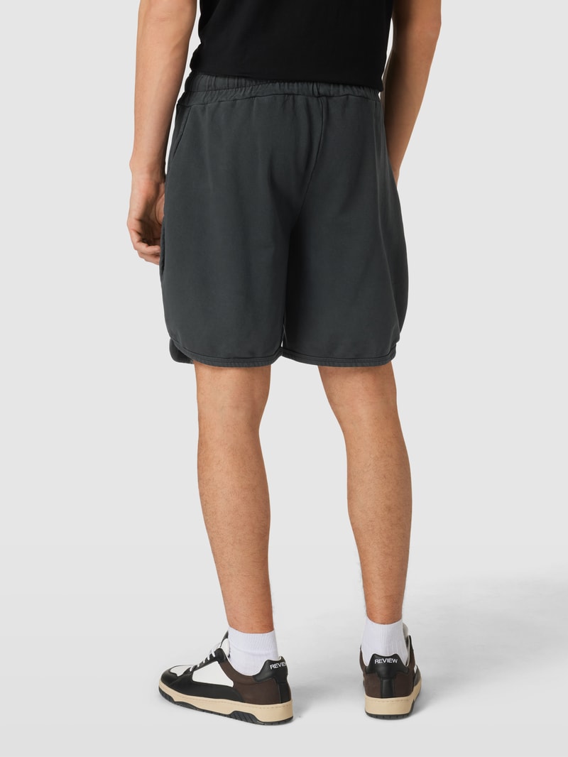 Shorts mit seitlichen Eingrifftaschen Modell 'Nash' in schwarz