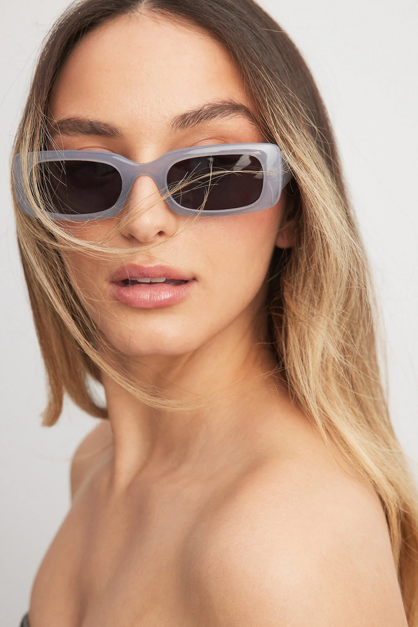 Breite Recycelte Sonnenbrille im Retro-Look