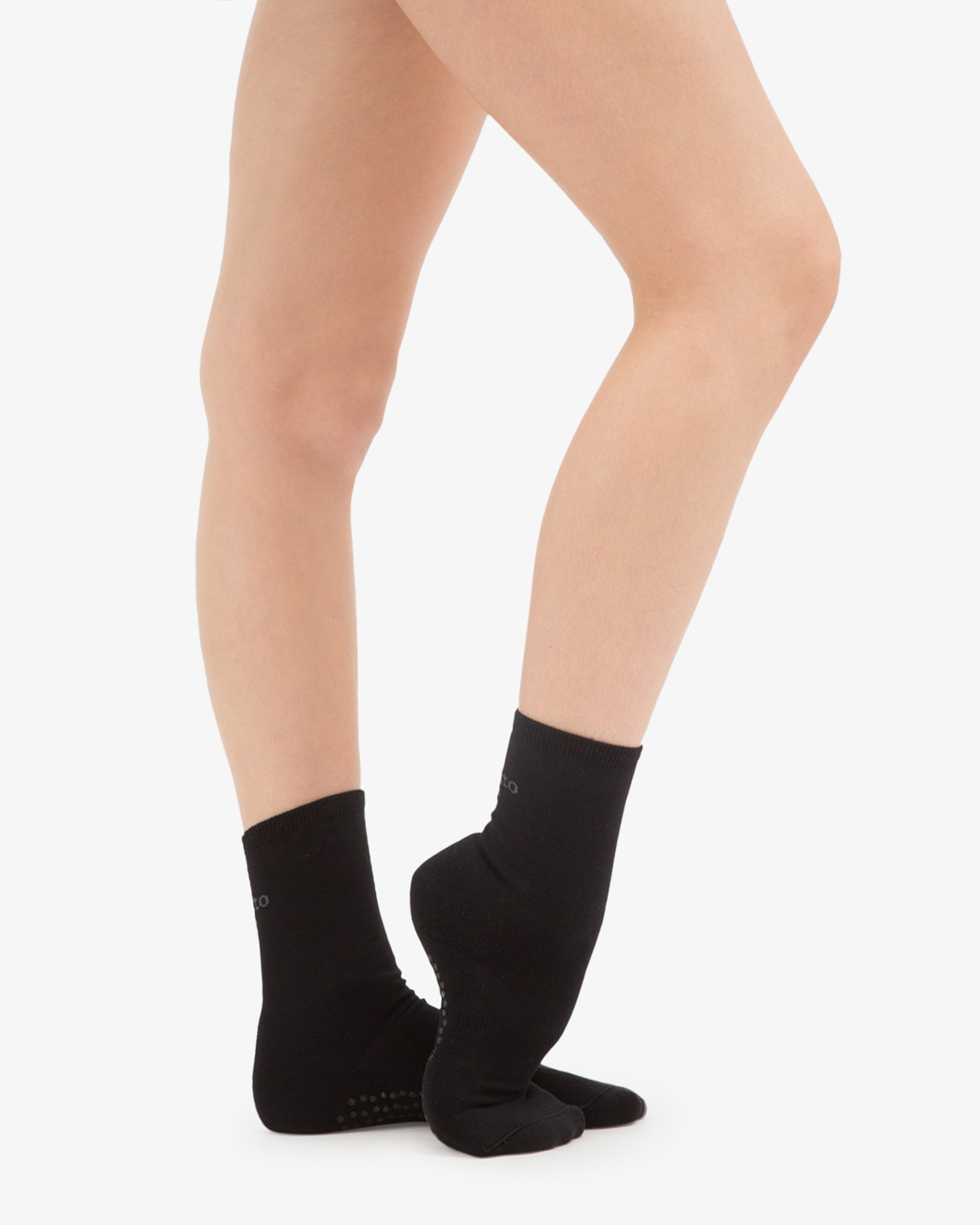Anti slippery socks for warming up