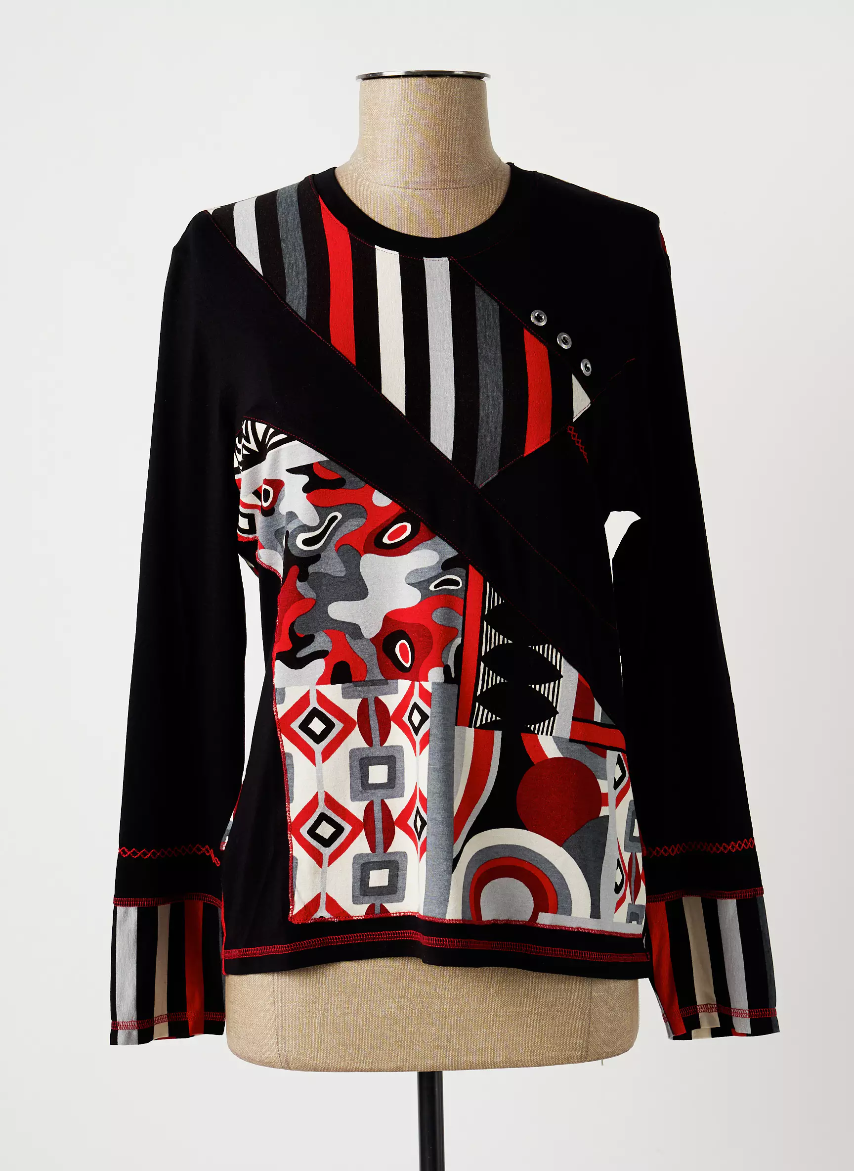 Guy Dubouis Tshirts Femme couleur noir
