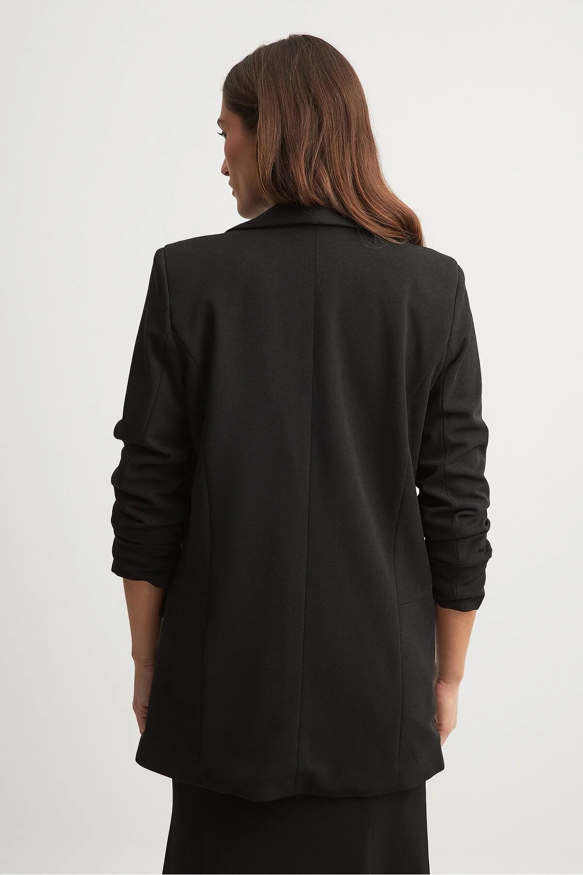 NA-KD  Blazer mit gerafften Ärmeln.