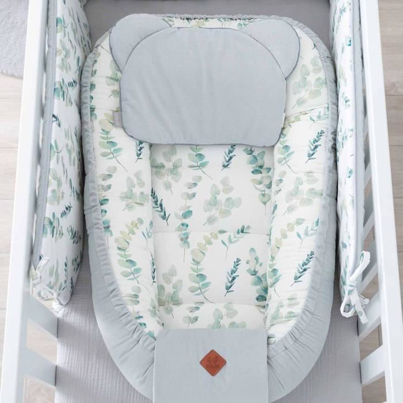 Cocon bébé matelassé nid réducteur de lit, Eucalyptus Multicolore De 0 à 9 mois blanc