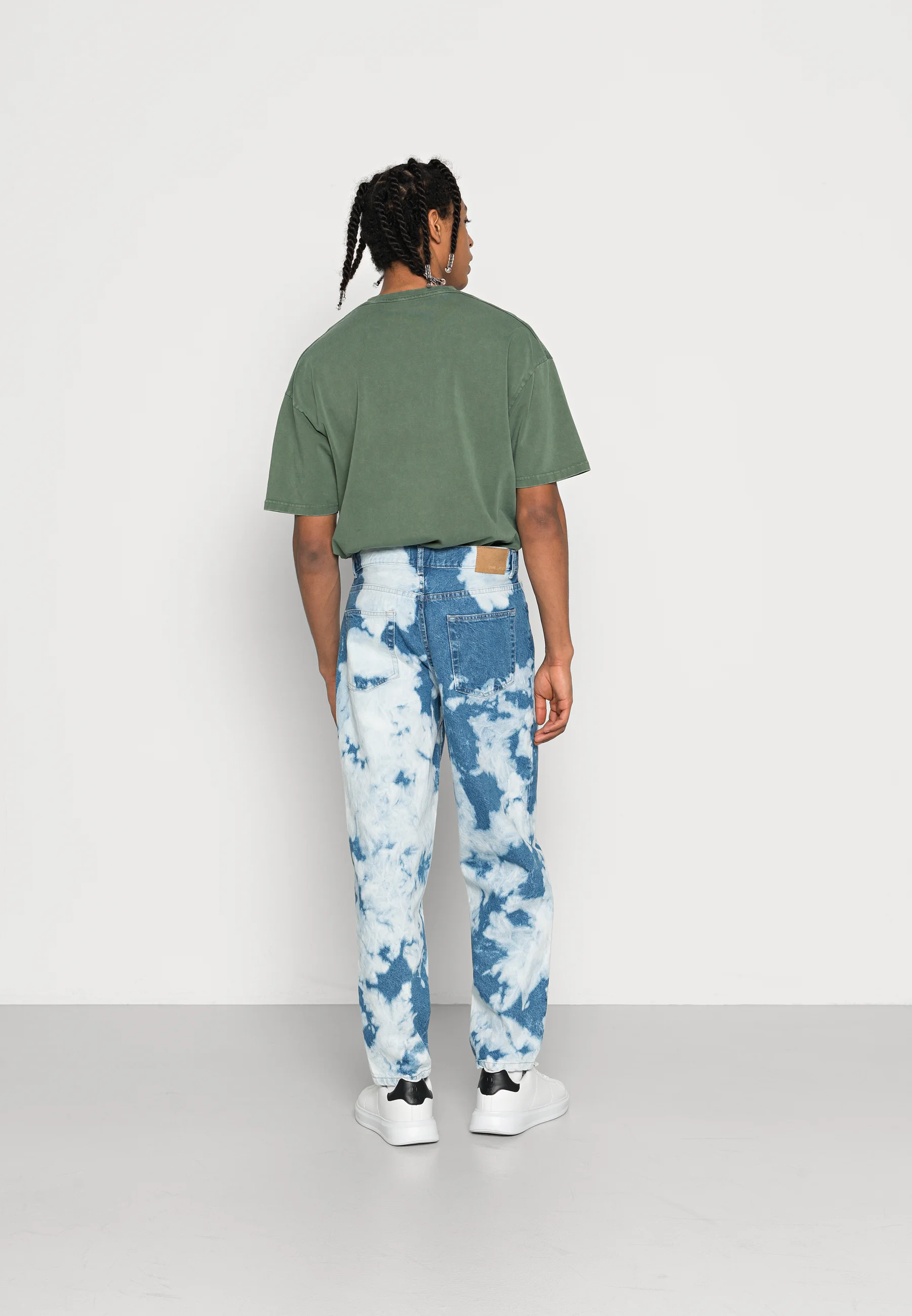 YOURTURN UNISEX MOONWASH UNISEX - Vaqueros holgados