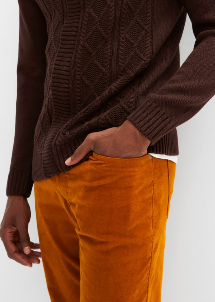 Strickjacke mit Zopfmuster