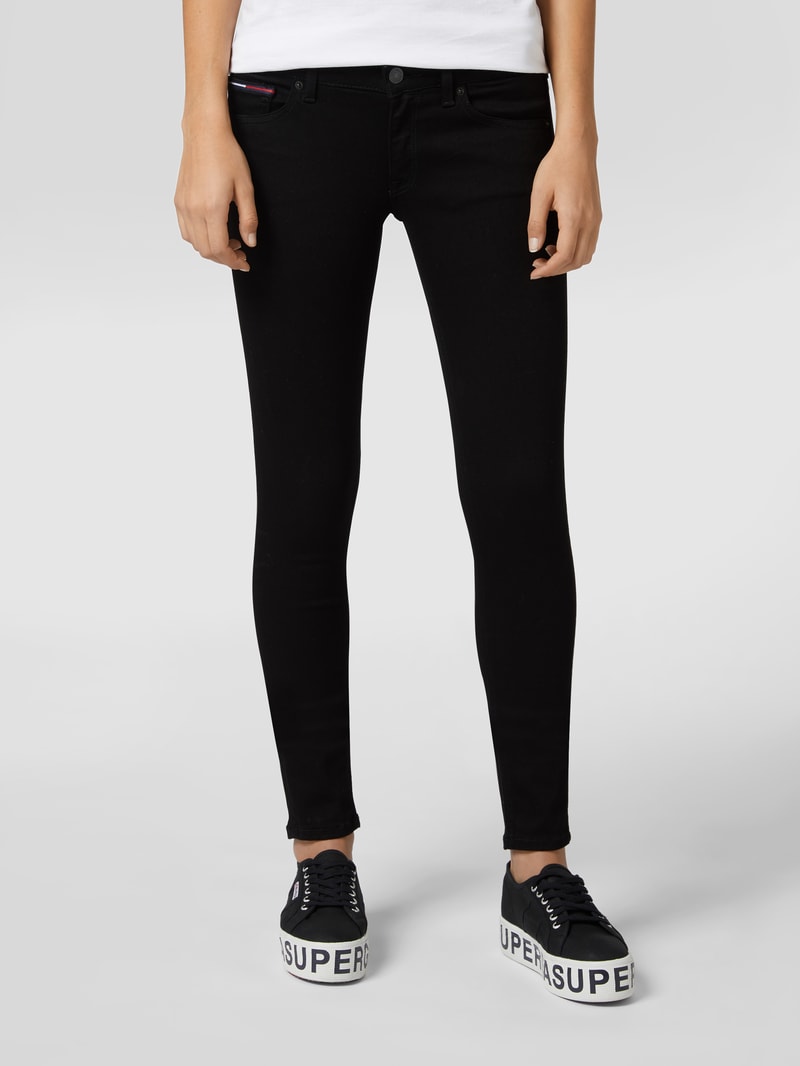 Skinny Fit Jeans mit Stretch-Anteil in schwarz