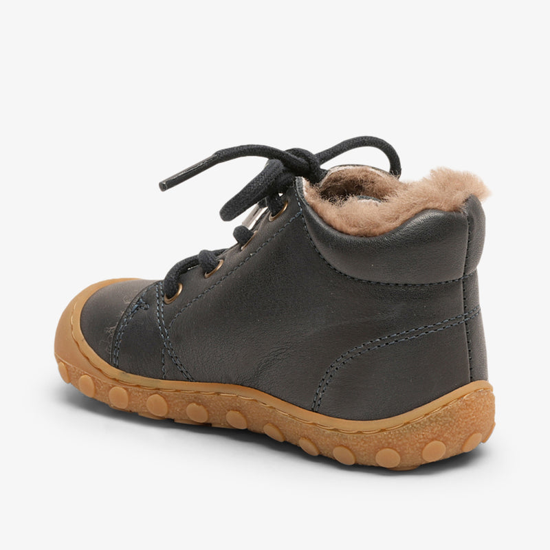 barefoot hale l lamb ocean - Blau