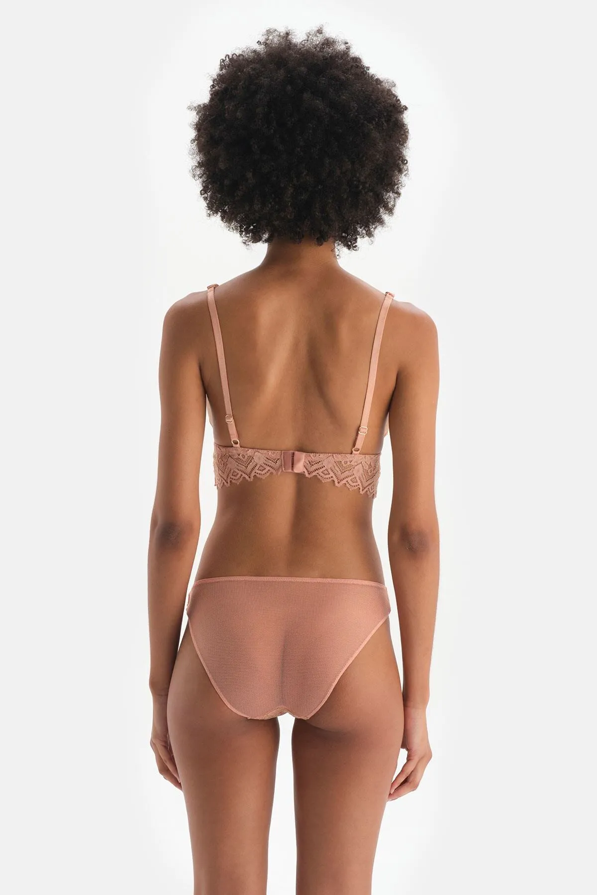 Dagi  Lachsfarbenes Slip-Höschen mit Mesh-Vorderseite und Spitze